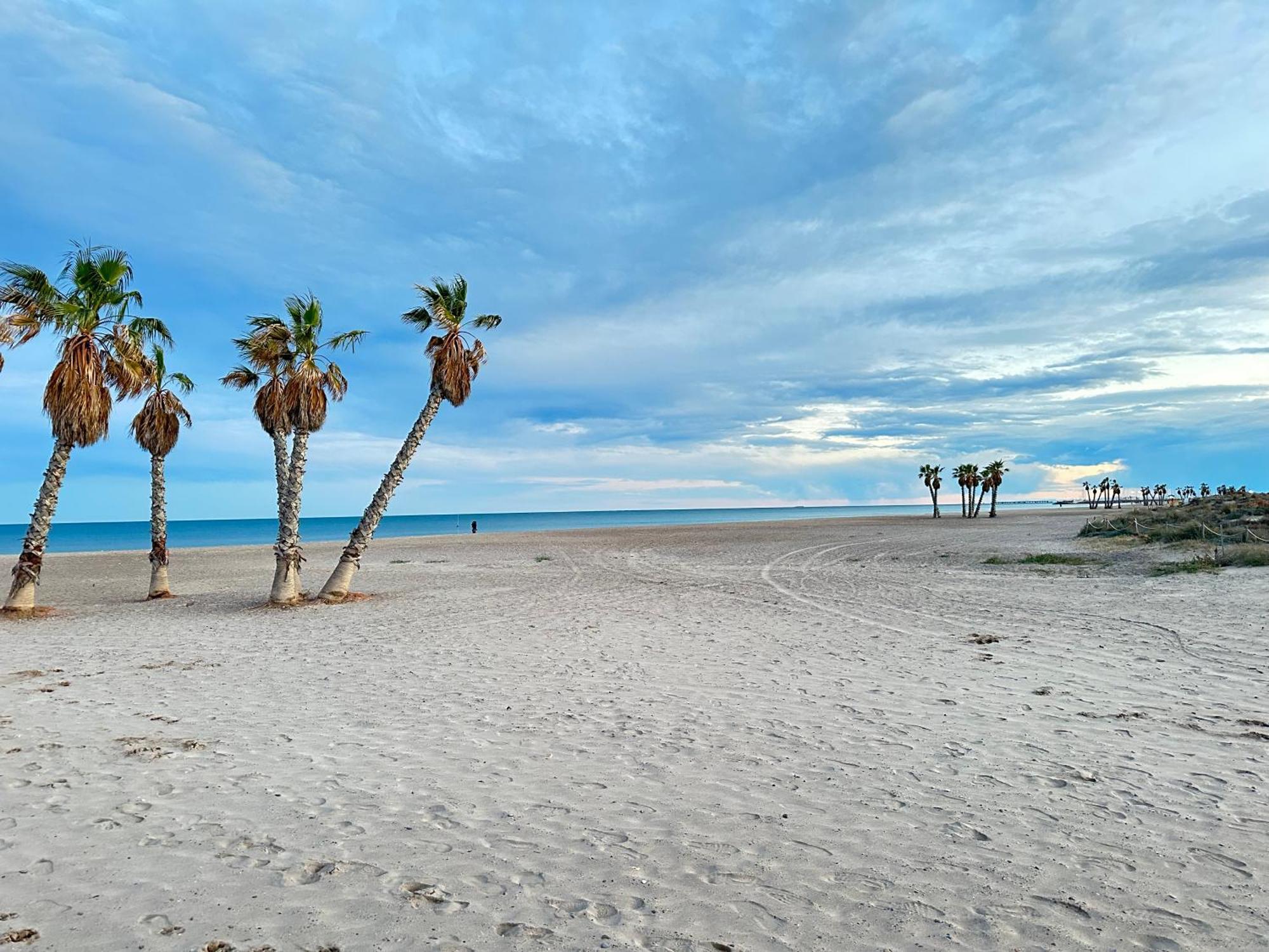 Apartamentos Canet Al Mar. Canet d'En Berenguer Екстер'єр фото