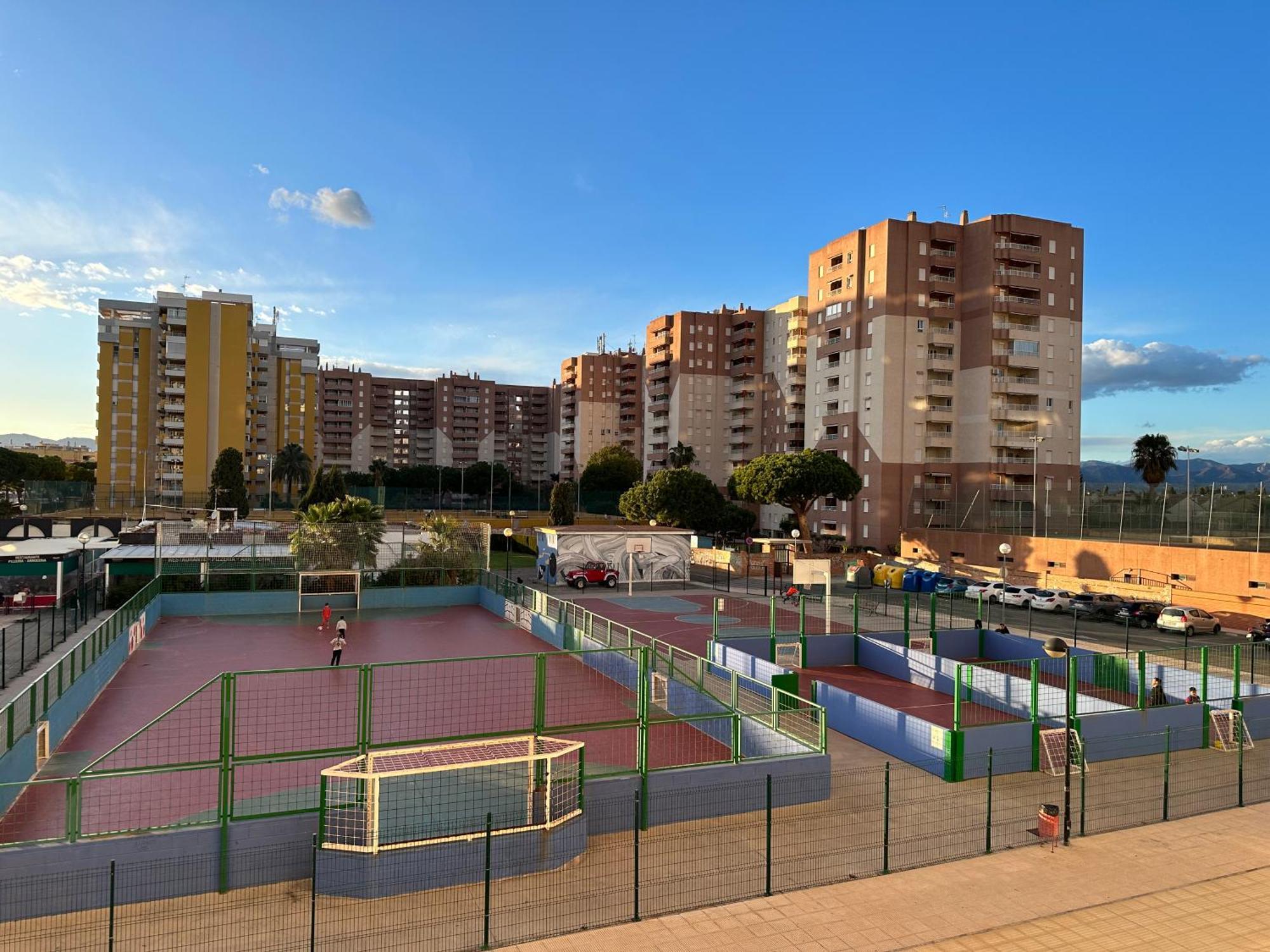 Apartamentos Canet Al Mar. Canet d'En Berenguer Екстер'єр фото